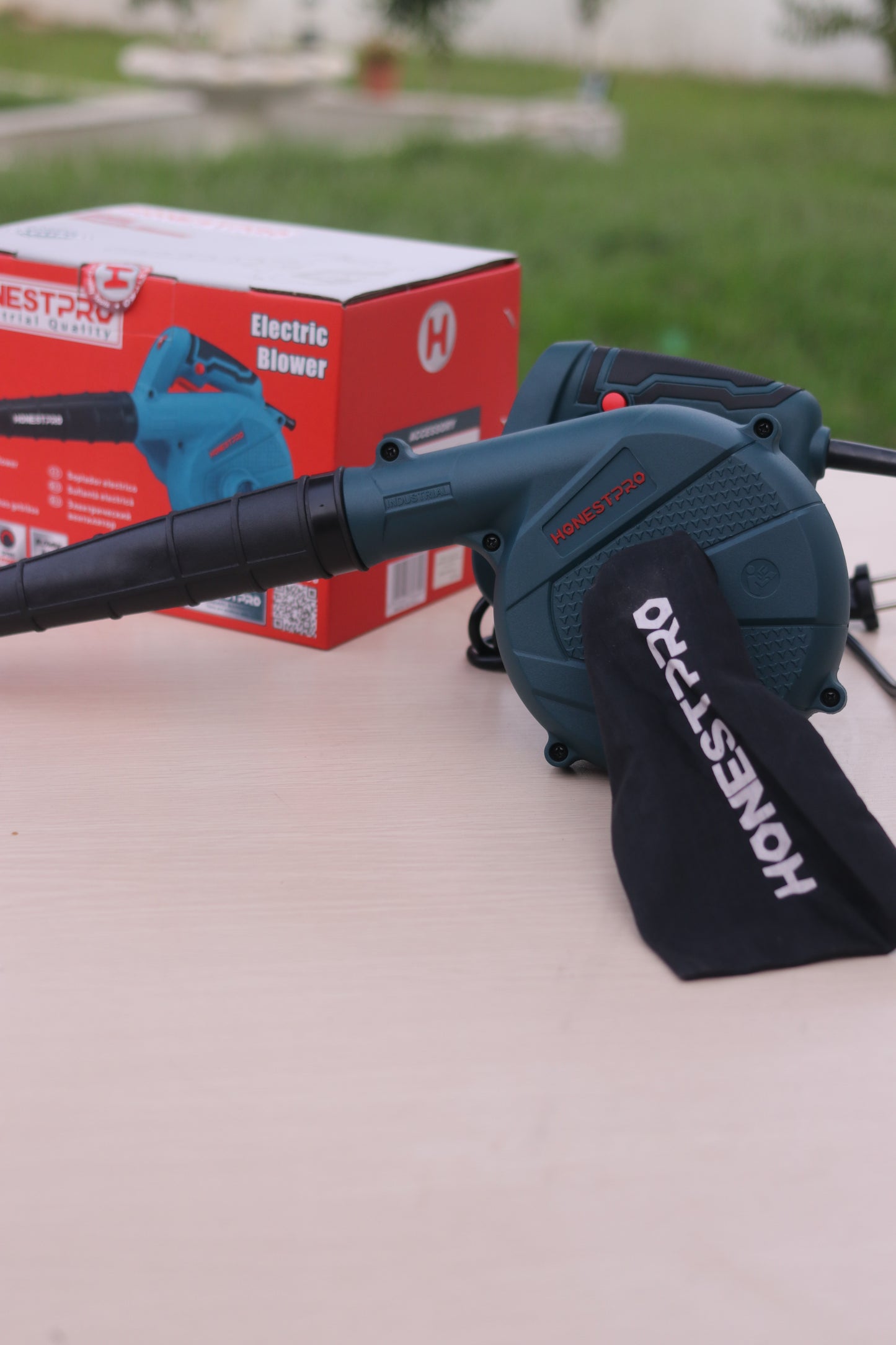 SOUFFLEUR D'AIR 600W YAE2406