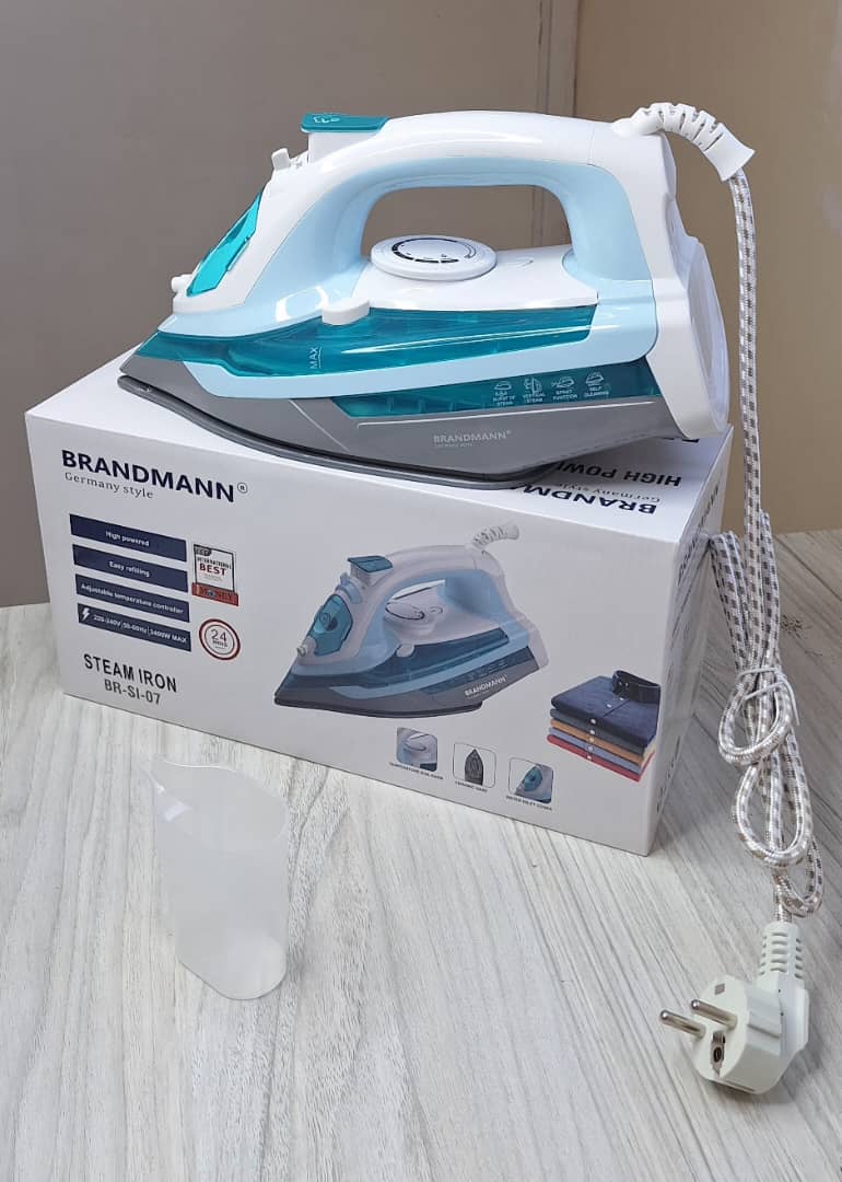 Fer à vapeur Brandmann professionnel 2400W
